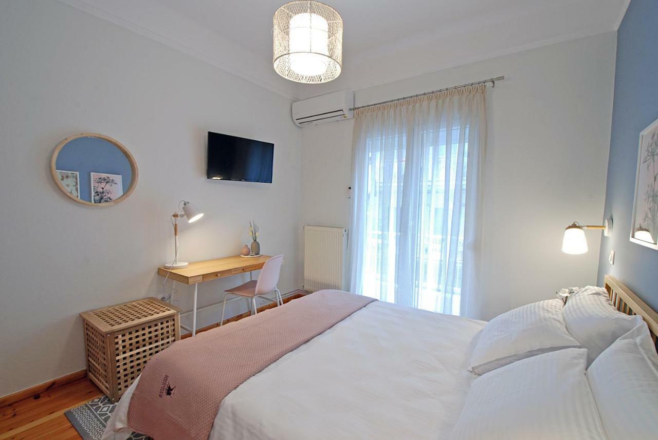 Large, Sunny, Modern Apartment Fully Renovated, Next To Agia Sofia Salonicco Esterno foto